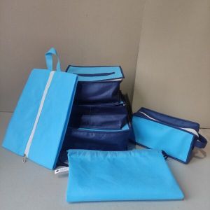 Travelling kit's